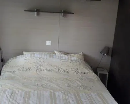 Mobil 3 - 2 Salles D'eau - 2wc -camping Les Ecureuils - 220 Euro A Regler A L'accueil 캠프장 비스카로세